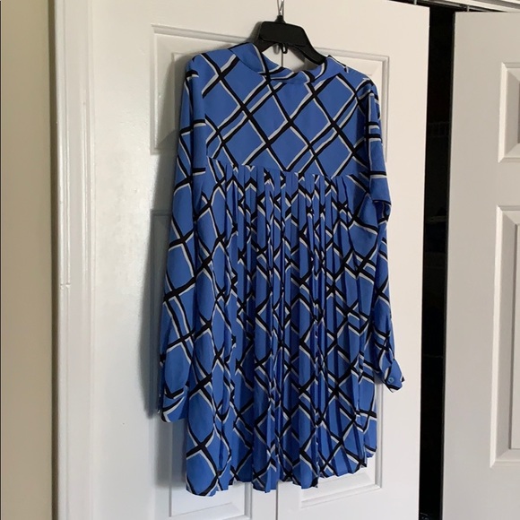 Kaari Blue pleated blouse - Picture 5 of 7